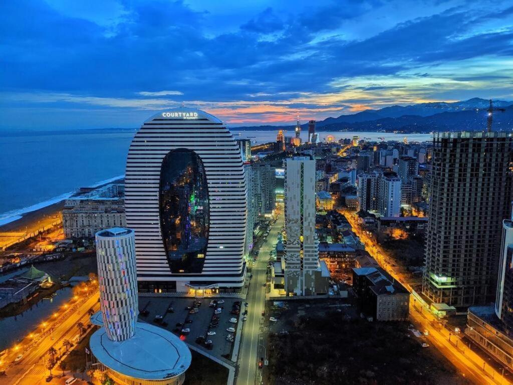 Orbi Hotel Batoumi Extérieur photo